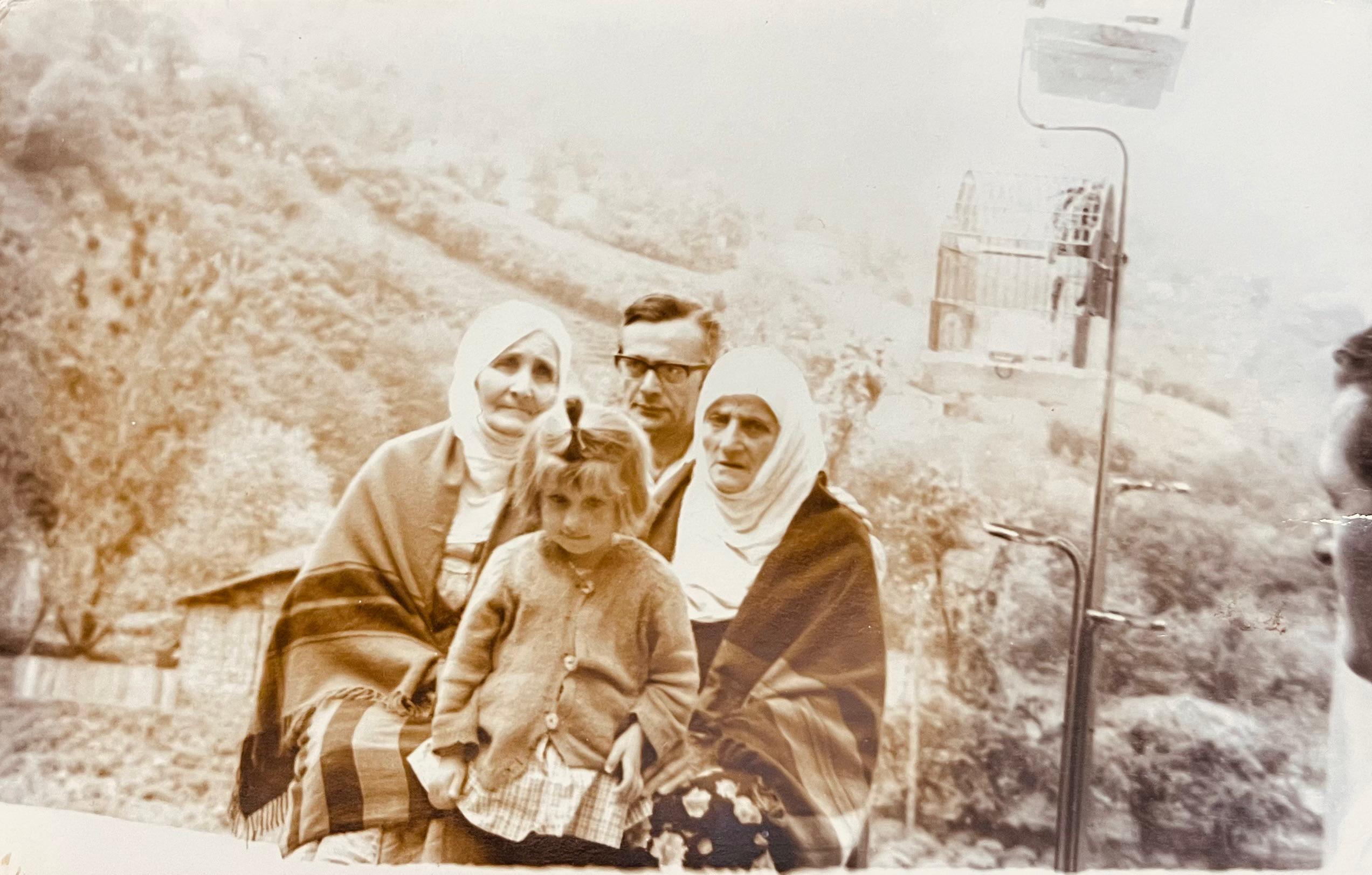 Mehmet Genç, Annesi Hatice Genç ve Halası Asiye Toraman Hanımefendilerle Birlikte