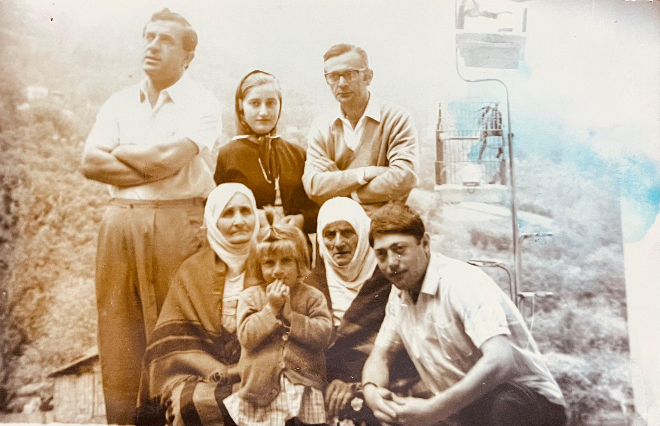 Mehmet Genç Annesi Hatice Genç, Ağabeyi Mithat Genç ve Halası Asiye Toraman İle Birlikte